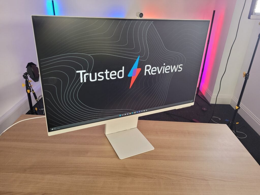 Samsung M8 Smart Monitor